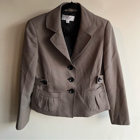 Le Suit Blazer Skirt Suit Set Sz 8P 2 Piece EUC Women’s - Picture 2 of 8